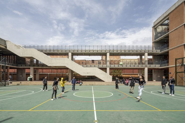 Colegio Laura Herrera de Varela